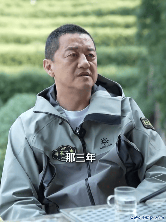 李亚鹏辟谣丽江名堂失败：烂尾房是假新闻